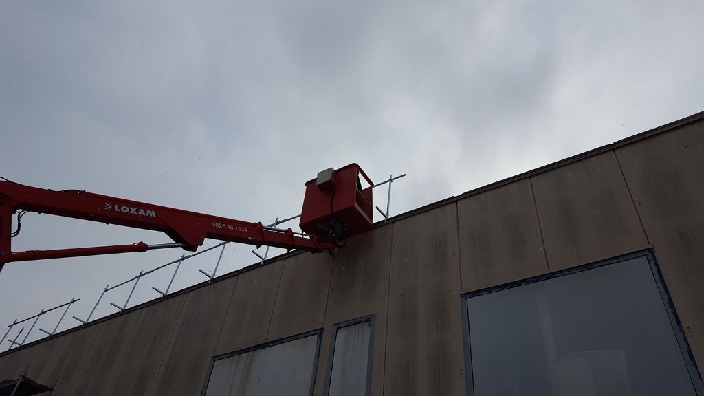 Sécurisation d'une toiture avant intervention pour remplacement couverture de toit. 