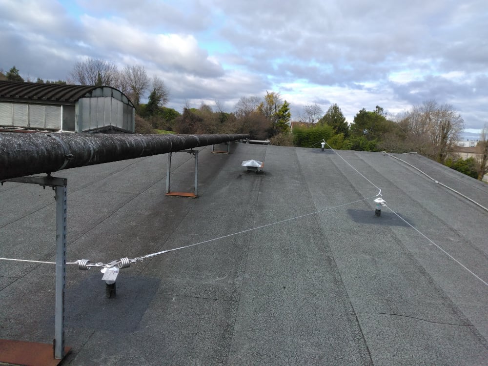 toit d'entreprise sécurisé avec du matériel étanche Châteaubernard Cognac toit sécurisé avec du matériel étanche à Châteaubernard Cognac