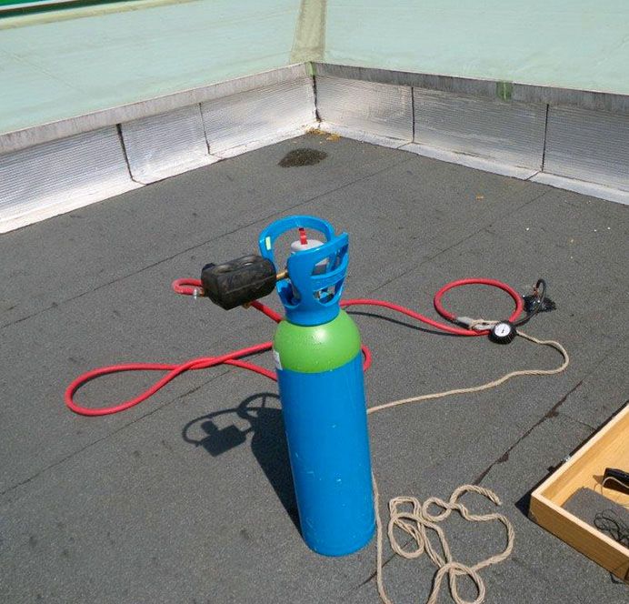 Recherche de fuite par gaz tracteur